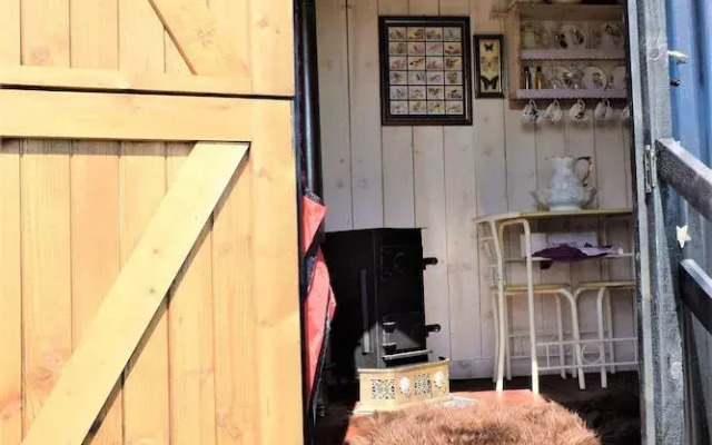 Meadow Shepherds hut