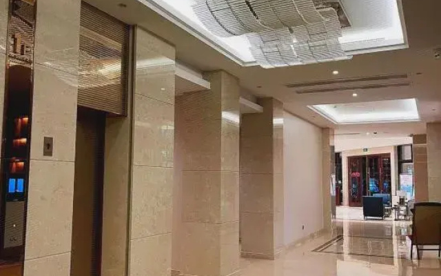 Longhai Overseas Chinese Hotel