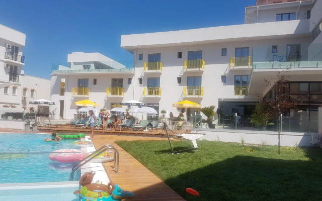 Nayino Resort Mamaia Nord