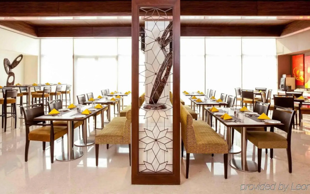 ibis Mumbai Airport Hotel