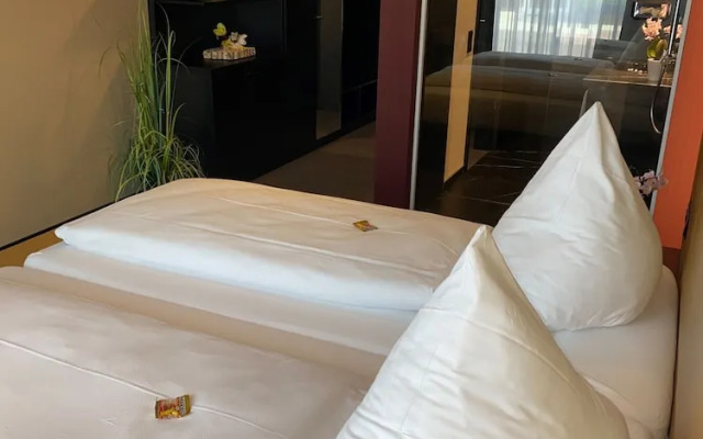 Primetime Hotel