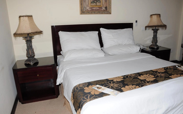 Shanashel Palace Hotel