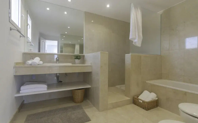 Frontline Duplex With Paradisiacal Views
