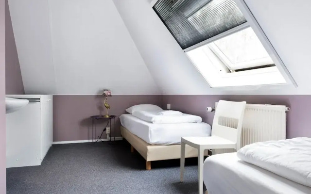 Bungalow Near De Alde Feanen With Spa