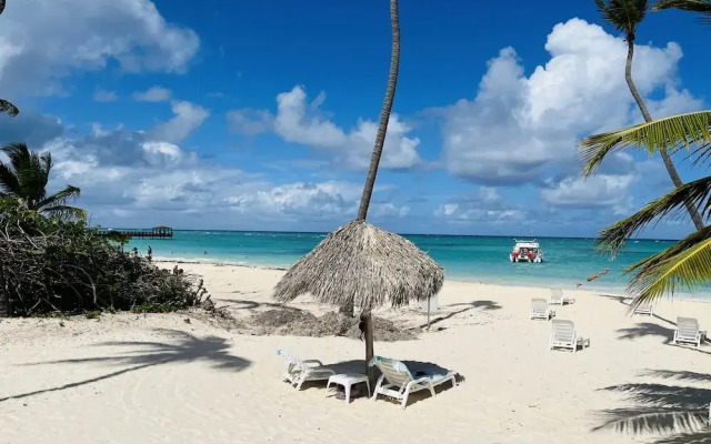 Beauty Pool Views Aparment With Private Beach O201