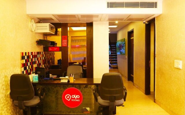 OYO 386 Hotel Lotus Panache