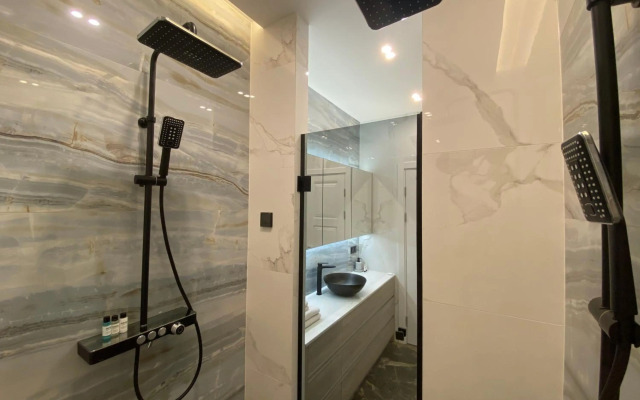 Modern Classic 2 bedroom apartment near Most City