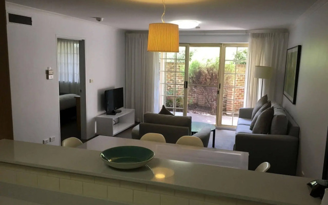 Oxley Court Serviced Apartments