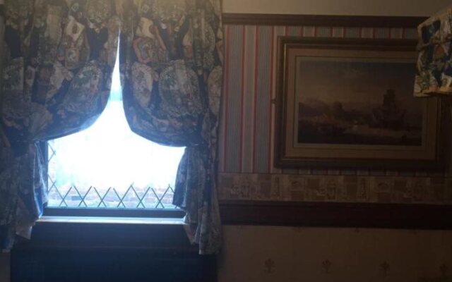Admiral Guest House