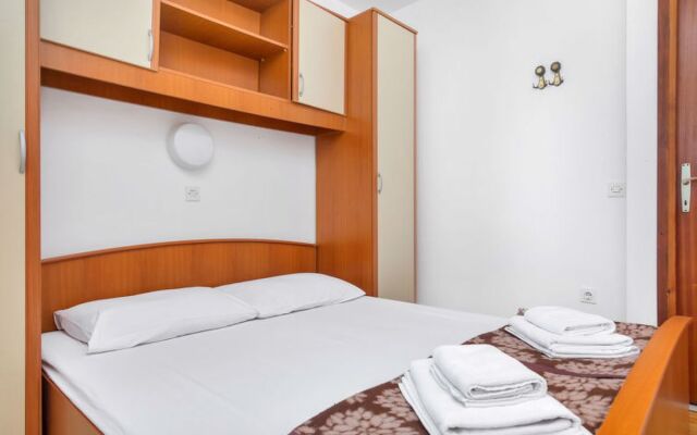 Apartment Cico Hvar/Pokrivenik 31926