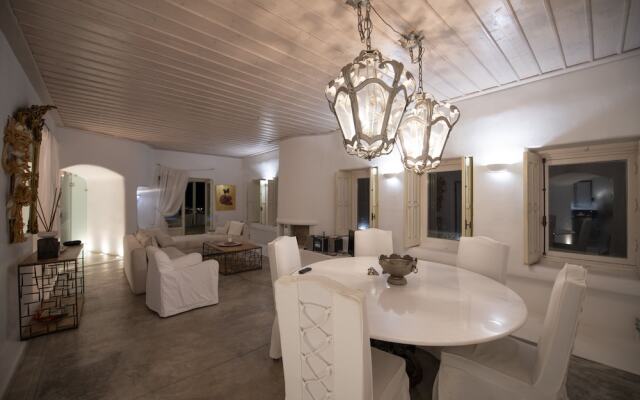 Mykonos Teatro Suites and Villa