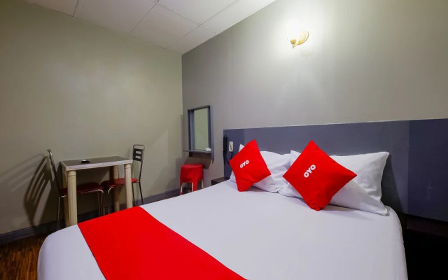 OYO 861 Rosas Travellers Inn
