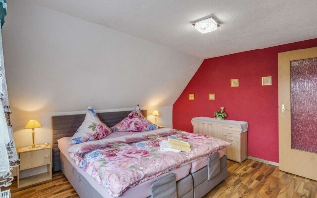 Cozy Apartment in Lichtenhain With Garden