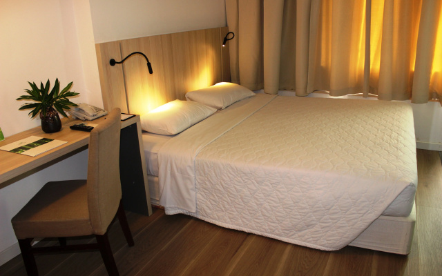 Liberty Hotel Saigon Greenview – Guest Rooms – Ho Chi Minh City