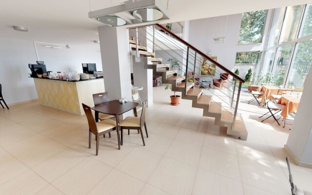River View Residence Hotel