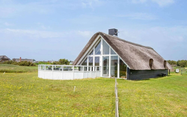 6 Person Holiday Home in Ringkøbing