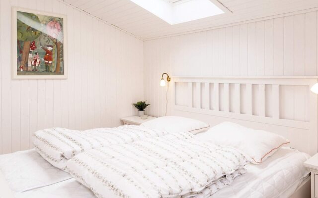 6 Person Holiday Home in Hals