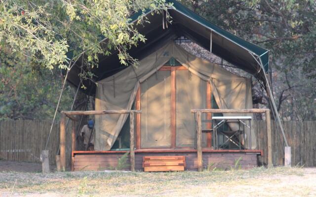 Ndhovu Safari Lodge - Campground