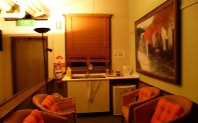 Albany Discovery Inn