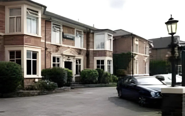 OYO The Baltimore Hotel