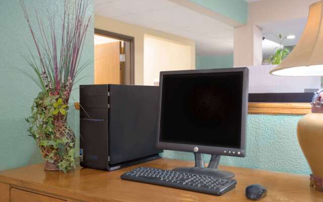 Super 8 by Wyndham Lynchburg VA