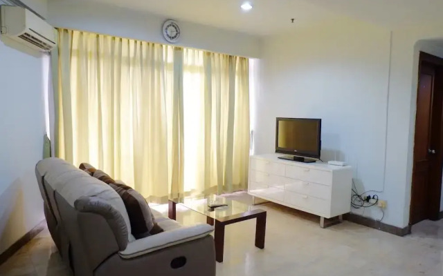Spacious 2br Slipi Apartment Near Senayan