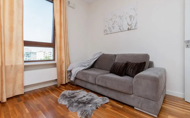 LUX Warsaw Apartment by Renters