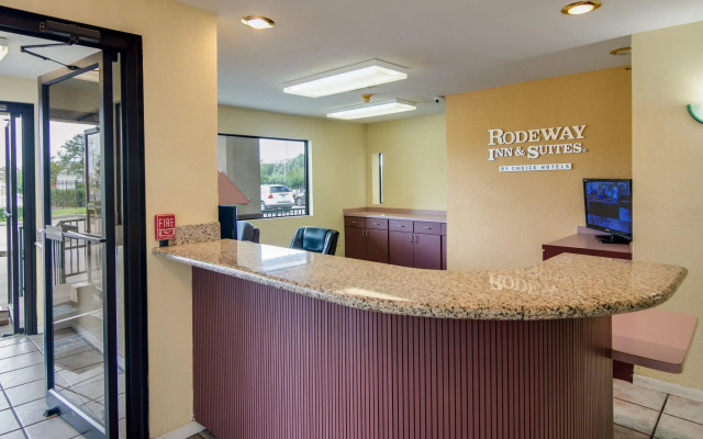 Rodeway Inn & Suites Highway 290 Northwest