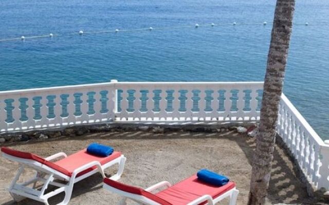 Golden Cove Resort