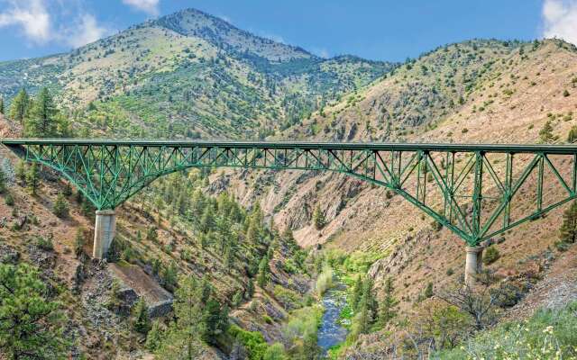 Super 8 by Wyndham Yreka