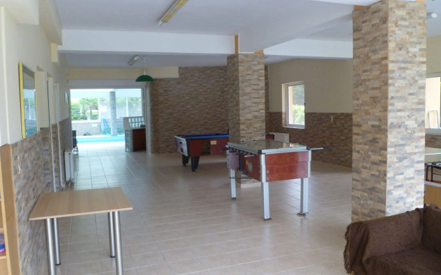 Anilio Plaza