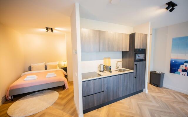 Joyful Serviced Studio Apartment -ks71-j
