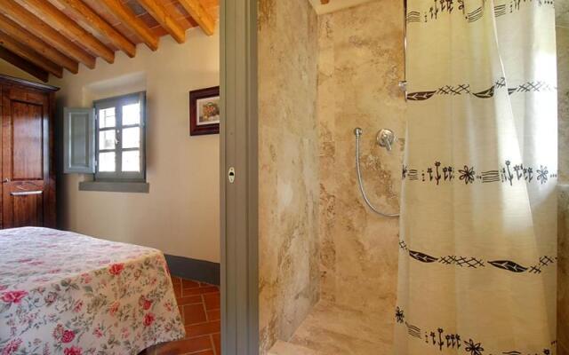 Casaglia 2 · Apartment With Shared Pool