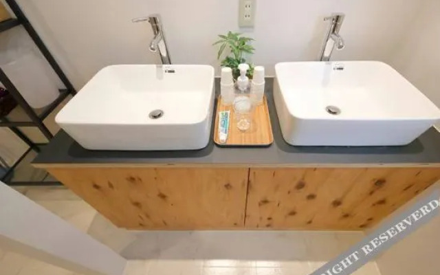 Raku Hostel Osaka