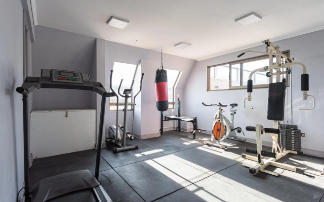 Vitacura Zen 2BR W/ Parking, Wifi, Gym & Mall