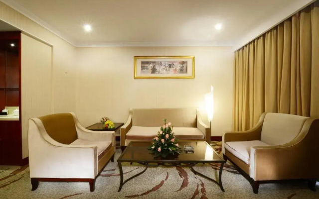 Vienna Hotel Xiangyang Railway Station
