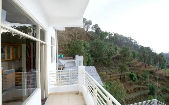 OYO 13433 Home Kasauli View 2BHK Dharampur