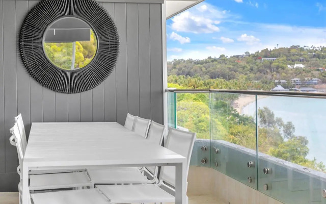The Elite F208 by HamoRent on Hamilton Island