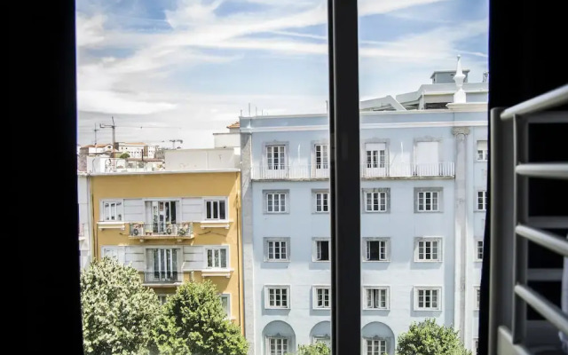 Avenue Hostel & Suites