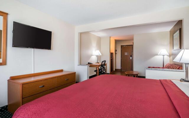 Quality Inn Coralville - Iowa River Landing