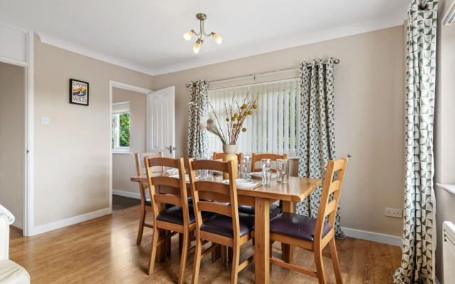 St Helens Apartment 1 - Short Walk to Beach