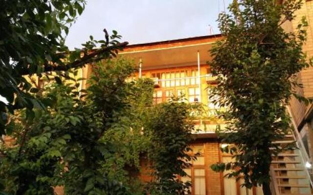 Gulnara Guesthouse