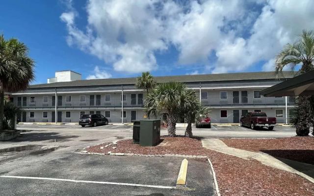 Royal Palm Inn