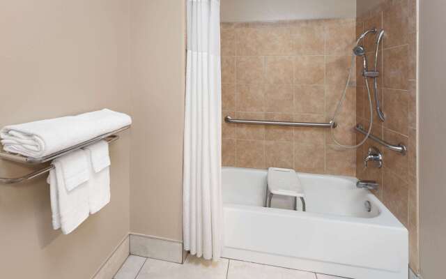 AmericInn by Wyndham Hudson