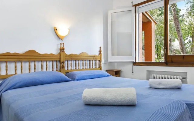 Apartment - 3 Bedrooms with Pool - 107488