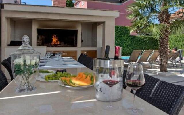 Apartments Villa Pina