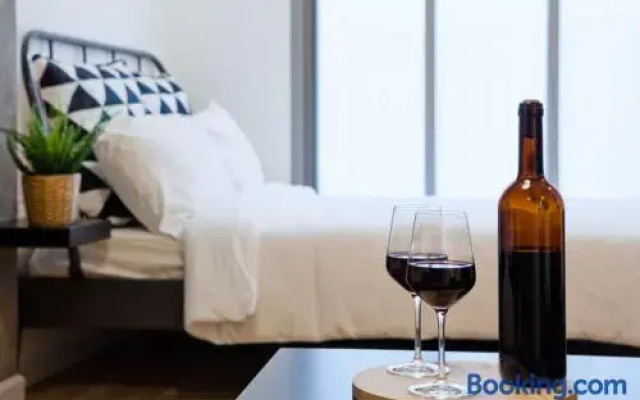 Sun Bay Studio Apartments