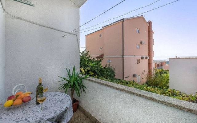 Apartments and Room Nevenka