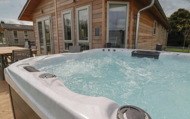 4 Meadow Retreat