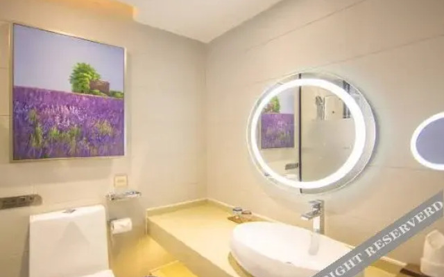 Yaduo Max · Hotel (Guangzhou Panyu Huijiang Subway Station Branch)